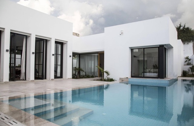 SELIMA Haddad · Les Verrières De Gammarth: Villa moderne +Piscine