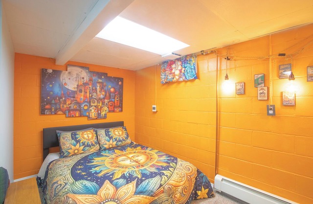 Semi-basement 2-bedroom apartment with AC in Fairbanks