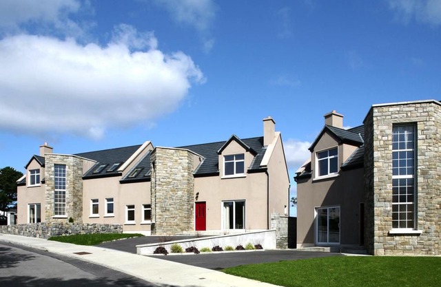 Semi-detached house, Carraroe in Galway - 8 persons, 4 bedrooms