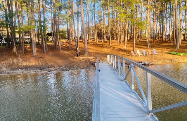 Serene lake house with amazing water views and close to golf courses.