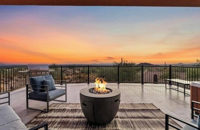 Serene Mountain Retreat: Luxury Guest House with Stunning Views