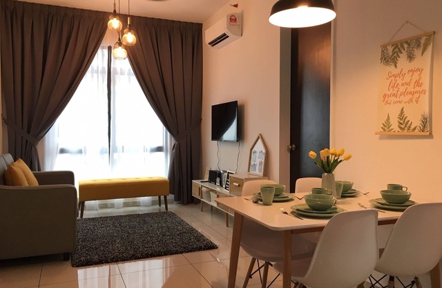 Serene Stay @ Cyberjaya with Netflix | Near KLIA