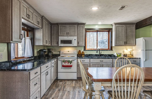 Serene Tell City Retreat Near Hiking & Skiing!