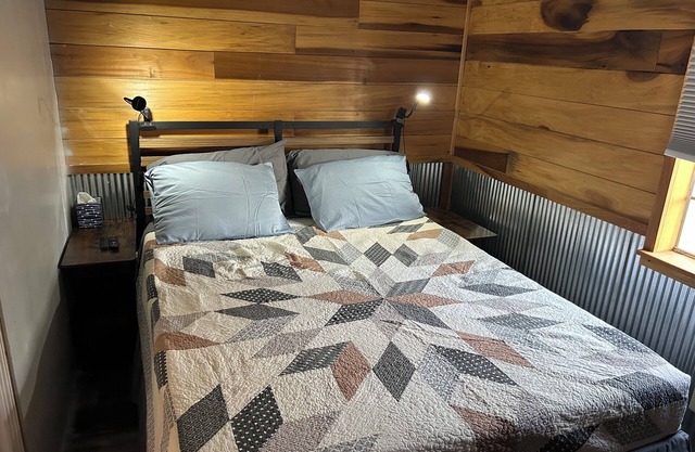 Serene villa with AC in charming Marion