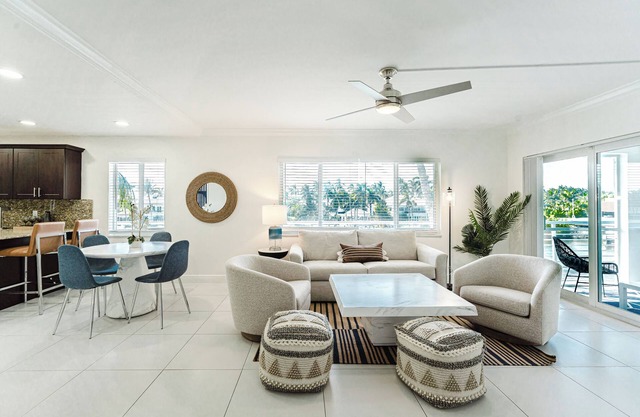 Serene Waterfront 2BR 2BA with Intracoastal Views, Pool, Balcony, Parking