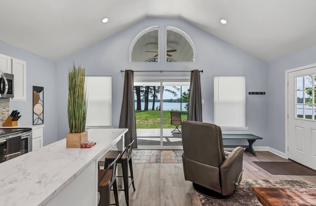 Serenity Now! Modern lakeside cottage