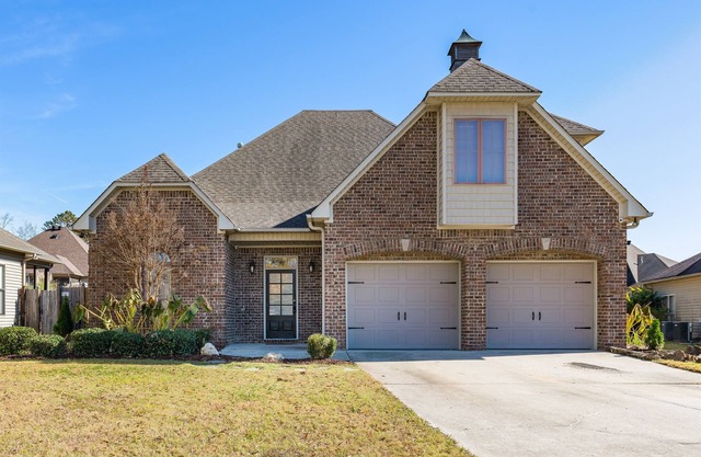 Serenity Willow - 3BR near Chelsea w/Fenced Yard