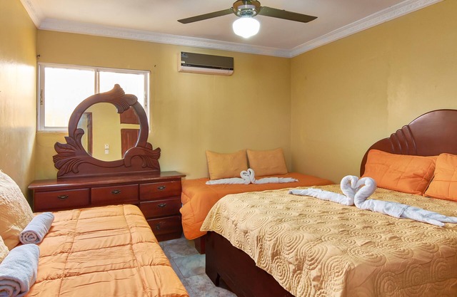 Serviced 2 Bedroom Apartment in Corales del Sur