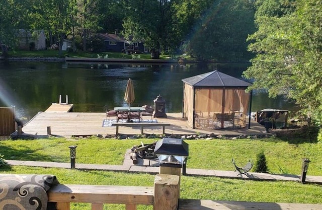 Severn River Serenity: Pet Friendly Family Cottage
