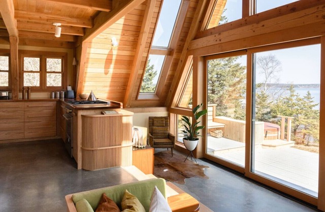 Shackup A-frame— Private Hot Tub & Beach Access