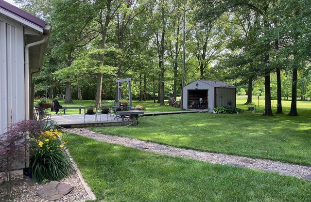 Shady Lakes Escape-w/n minutes from Wineries & Lakes!