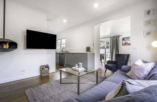 She Sells Seashells - 2 Bedroom pet friendly cosy beach house - 4pm check out on Sundays*