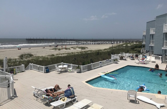 Shells In Your Pocket - Oceanfront Condo - Private Deck, Pool, Beach