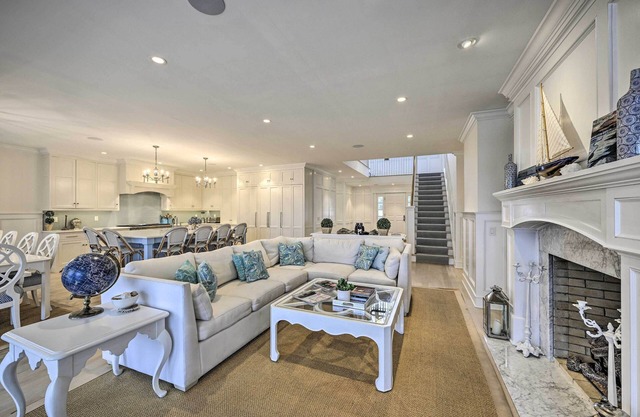 Shelter Island Retreat w/Outdoor Pool!