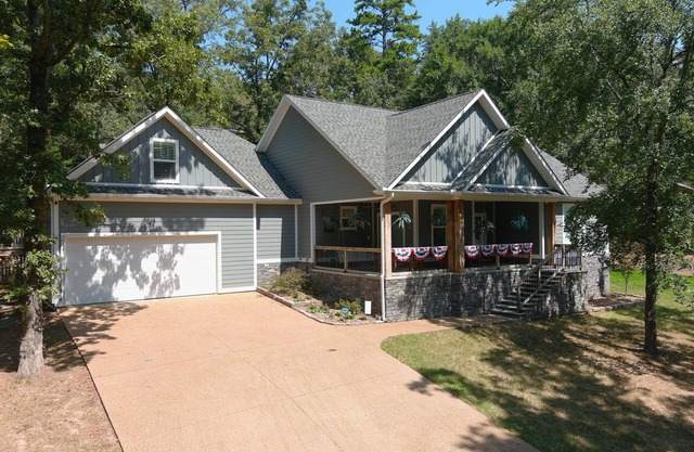 SheNANAgans: 4 BR, 3.5 BA in Heber Springs, Sleeps 12