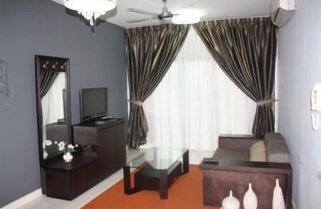 Short stay in Kuala Lumpur, nearby The Curve and Ikano Powercentre