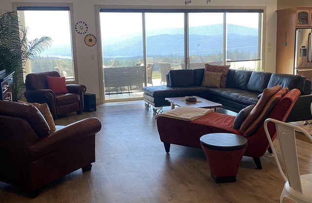 ❤️Shuswap lake getaway❤️ ❤️(pets welcome)❤️