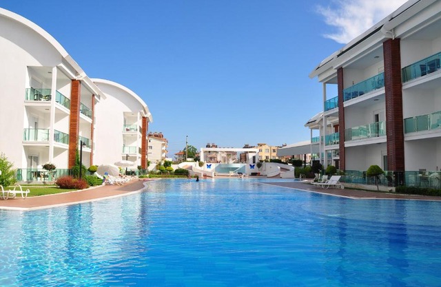 Side Gardenia Residence