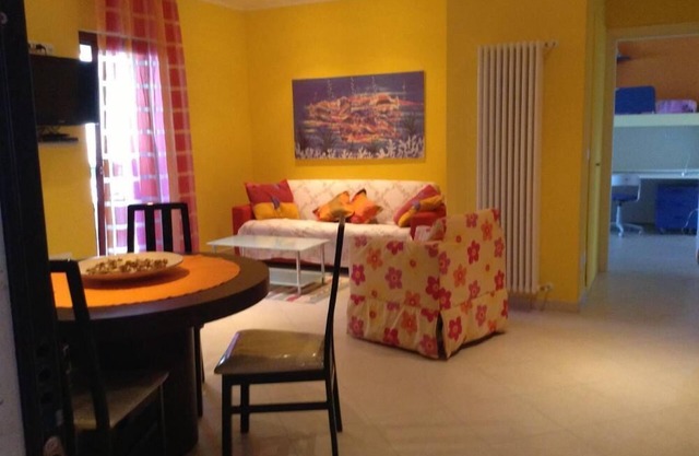 Signorile house 150 m from the sea and 500 m from the center. CIN: EN071060C200087714