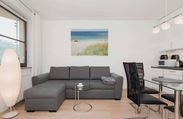 Sikorskiego 1 | Beige and Grey Apartment | Balcony