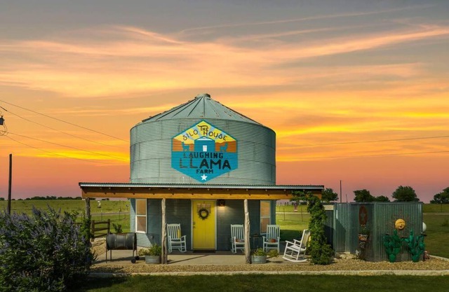 Silo House At Laughing Llama Farm
