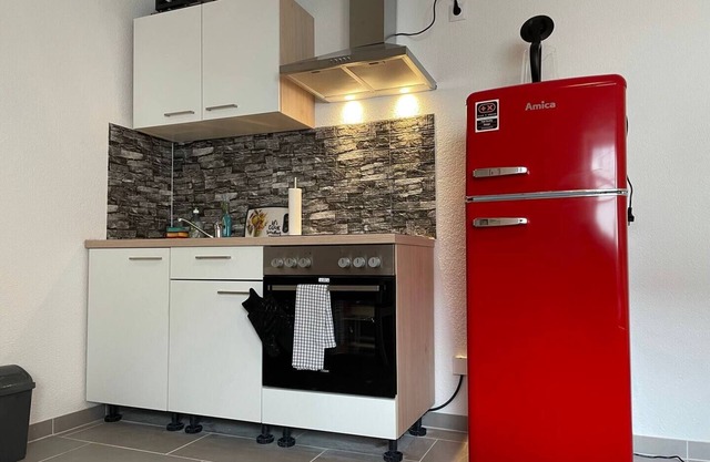 Simplex Apartments! snug | centrally located | we