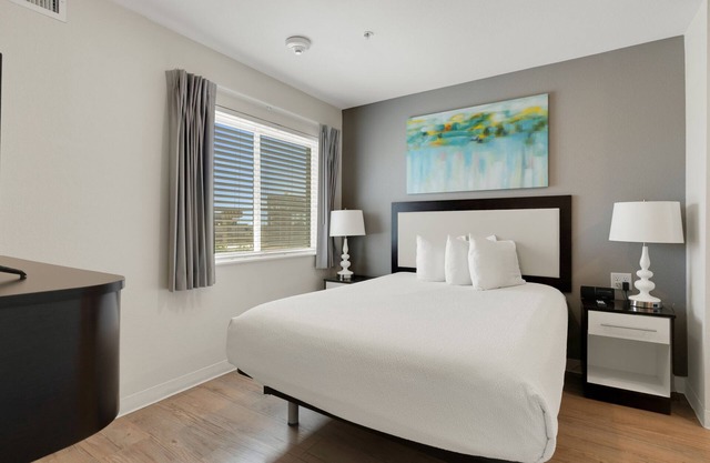 Simplicity At the Rim 1304 I Comfy 2 Bed 2 Bath
