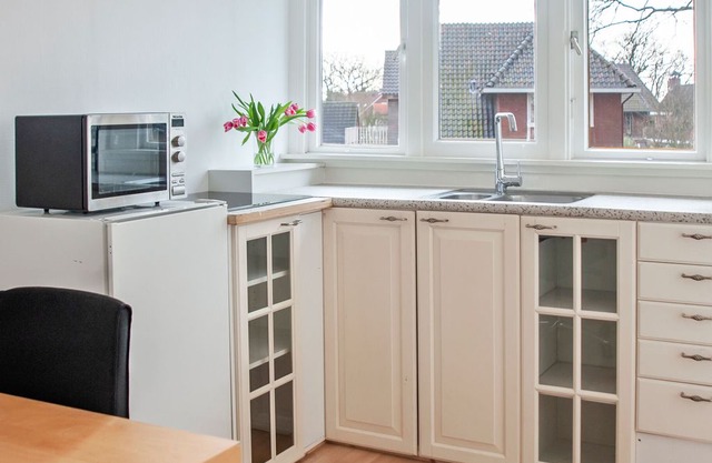 Simplictic Holiday Home in Emmen near the Forest