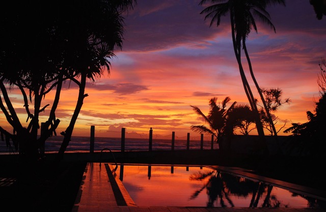 Simply luxury on the shore