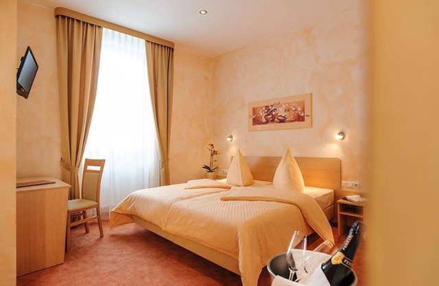 Single room, shower, toilet, non-smoking - Hotel Ristorante Mediterraneo