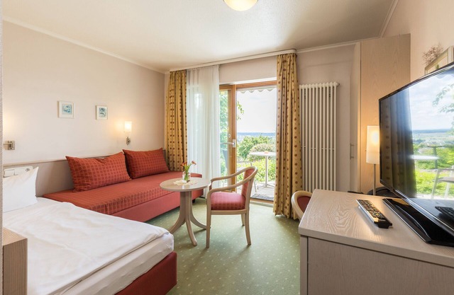 Single room 1 with shower and WC