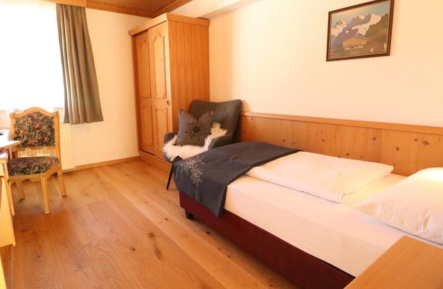 Single room half board - Hotel Bräu***