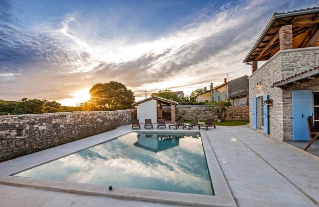 Situated in a quiet locatio has everything what you need for a perfect holiday