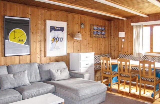Skeisvegen by Interhome