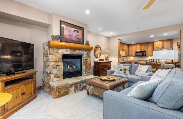 Ski-In/Ski-Out Condo in Keystone w/2 Private Balconies Overlooking the Pool!