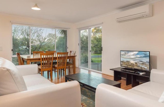 Sky Mirror Cottage