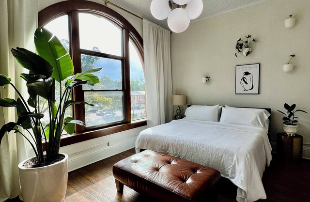 Skyline Loft & Balcony