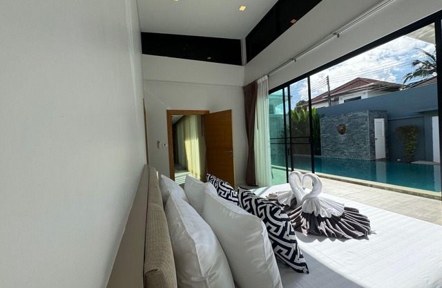 SKYPOOL,new brand villa with big private
