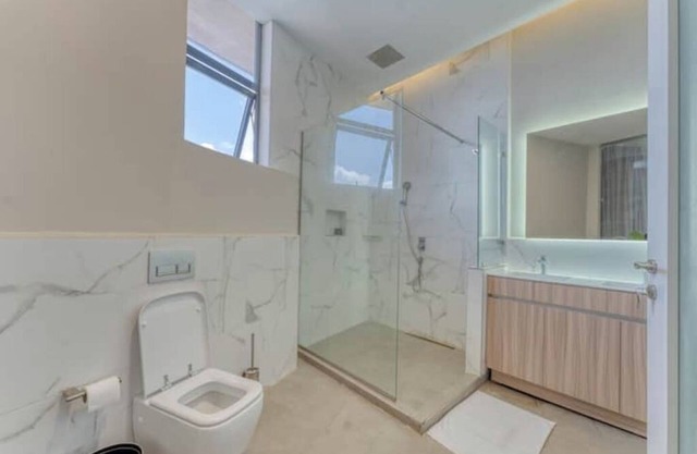 Sleek & Spacious two bedroom Penthouse