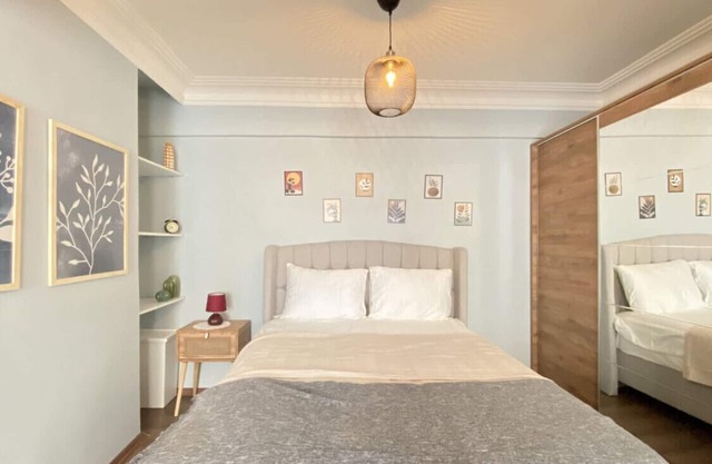Sleek Studio Flat in Beyoglu with Central Location