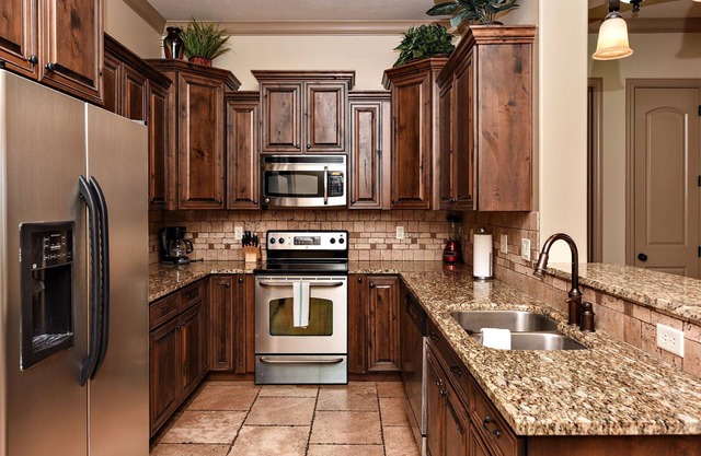 SLEEPS 12! ASTONISHING Condo Resort Close to ZION's National Park