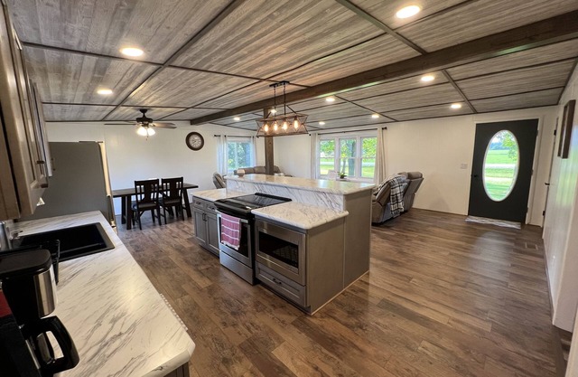 Sleeps 7. 3 bedrooms. 1 bath. Wheelchair accessible. Family friendly.