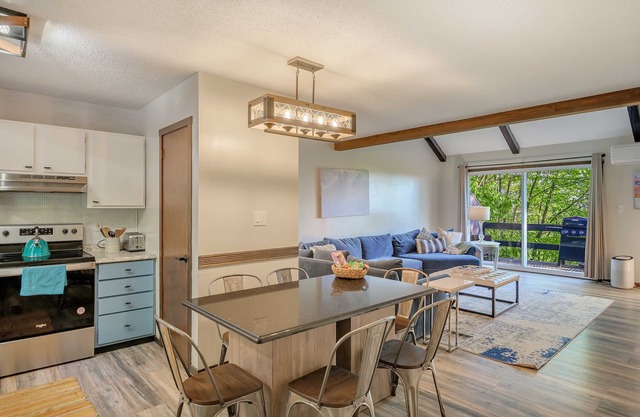 Slopeside 3 Bedroom, 2.5 Bath