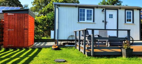 Small Cozy Shepherd hut 20 by 7 feet with boxed in high double bed