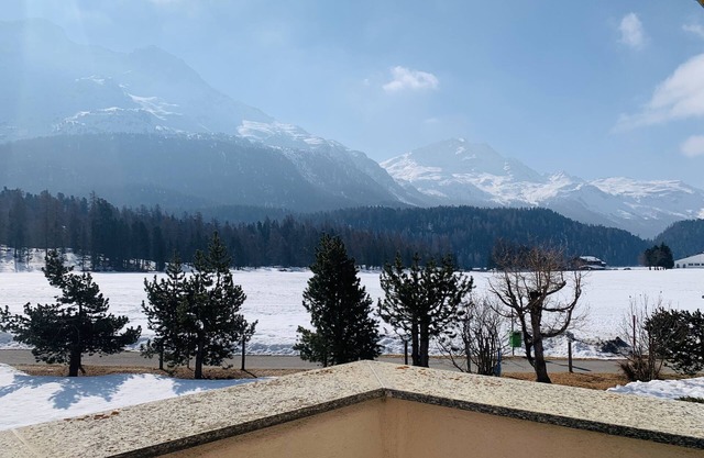 Small villa under the ski slopes, private garden, garage, close to the center