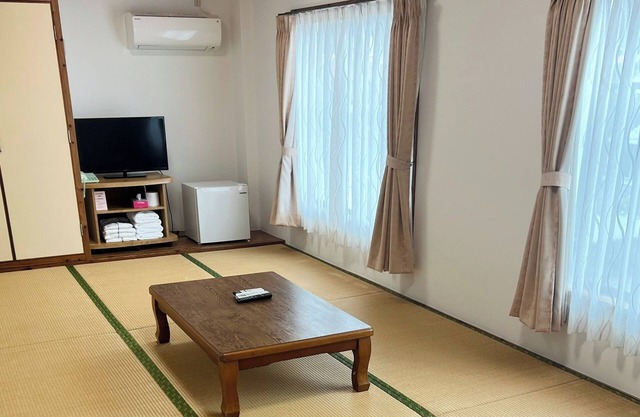 Smoking allowed Up to 4 people OK Japanesestyl/Nago Okinawa