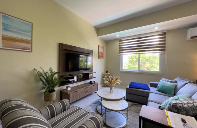 Smurfs Pad @ Mont Charles. Stylish 2-BDR Condo in a Prime Location in Kingston.