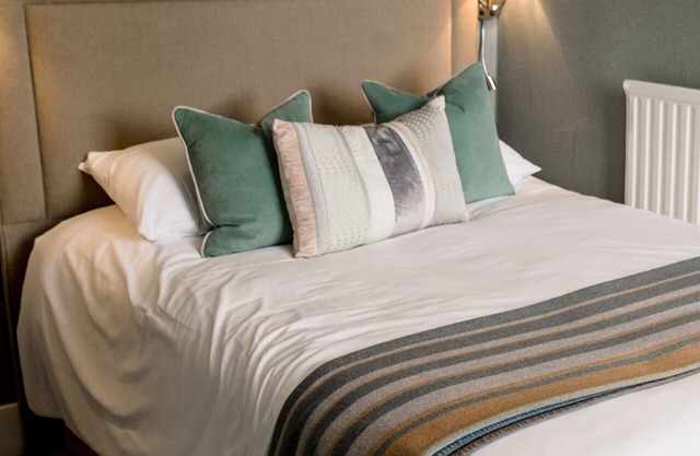 Snug, but all in need in a room for one
