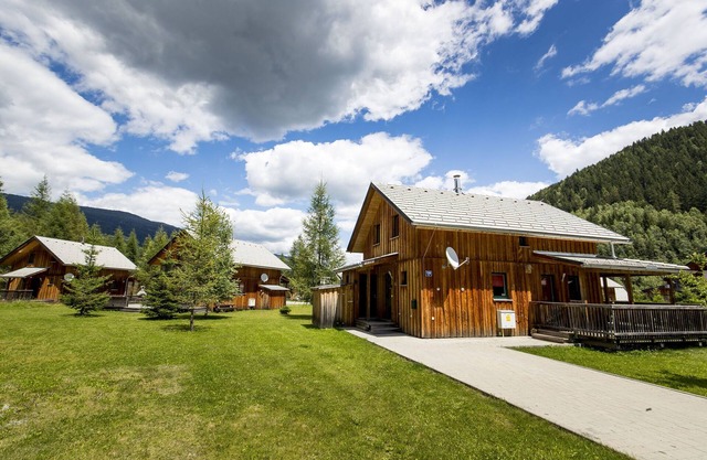 Snug chalet with infrared sauna