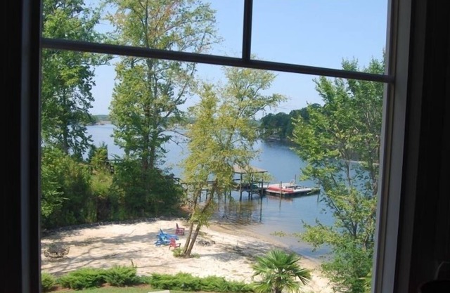 Snug Harbor Waterfront for Vaca, Retreats, Reunions - Lake Wylie, Charlotte, NC